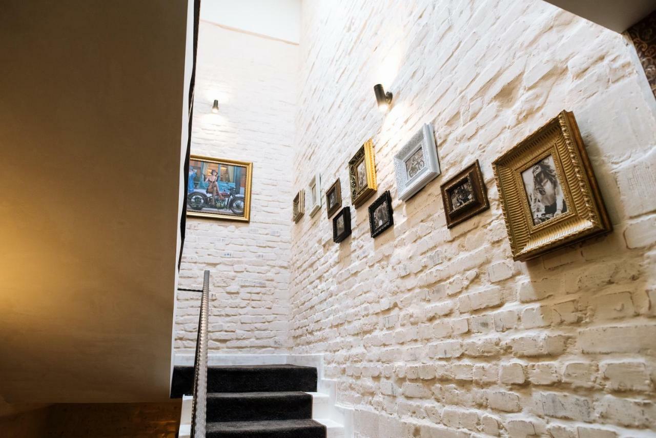 Clubhouse Hotel Ivano-Frankivsk Exterior photo