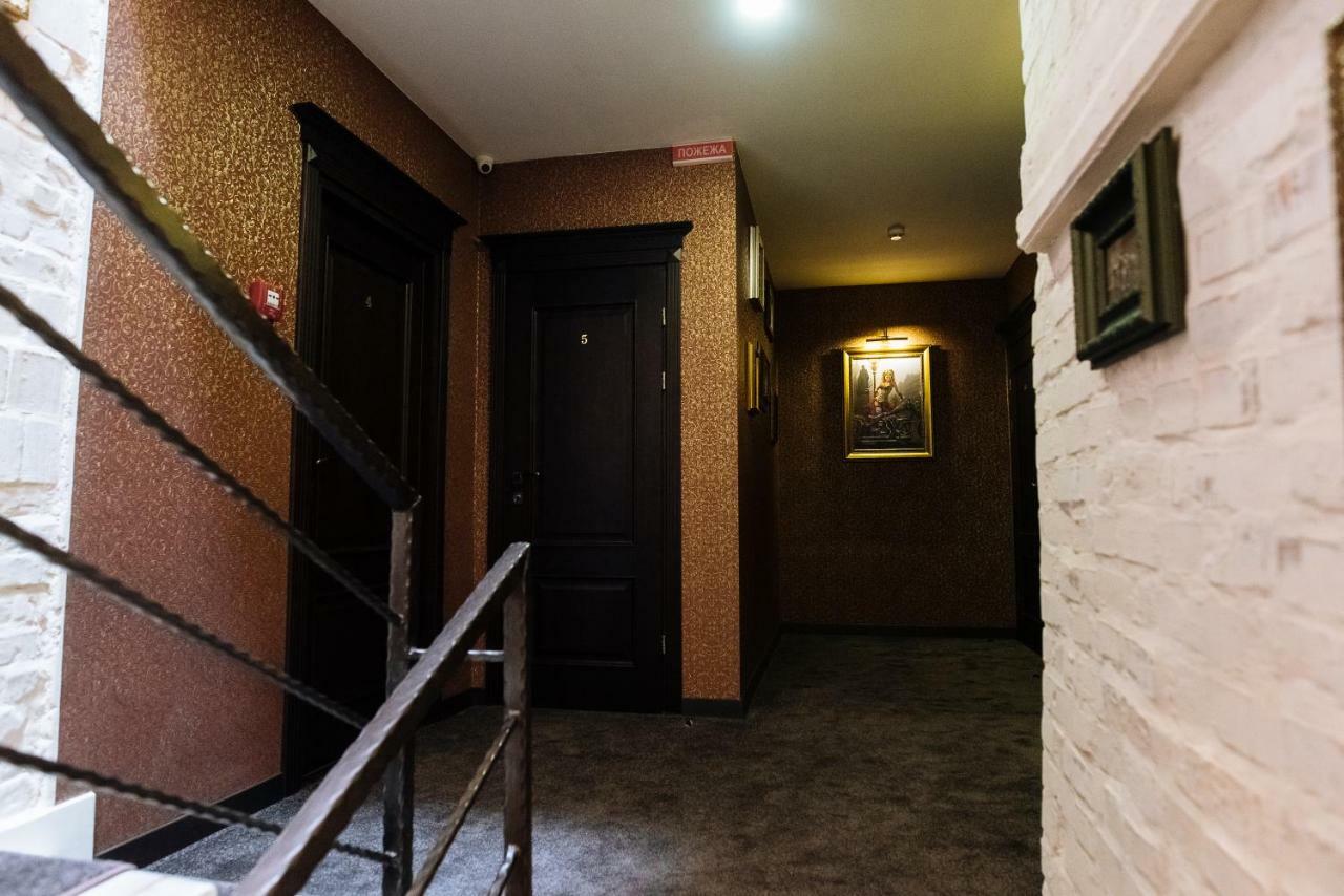 Clubhouse Hotel Ivano-Frankivsk Exterior photo